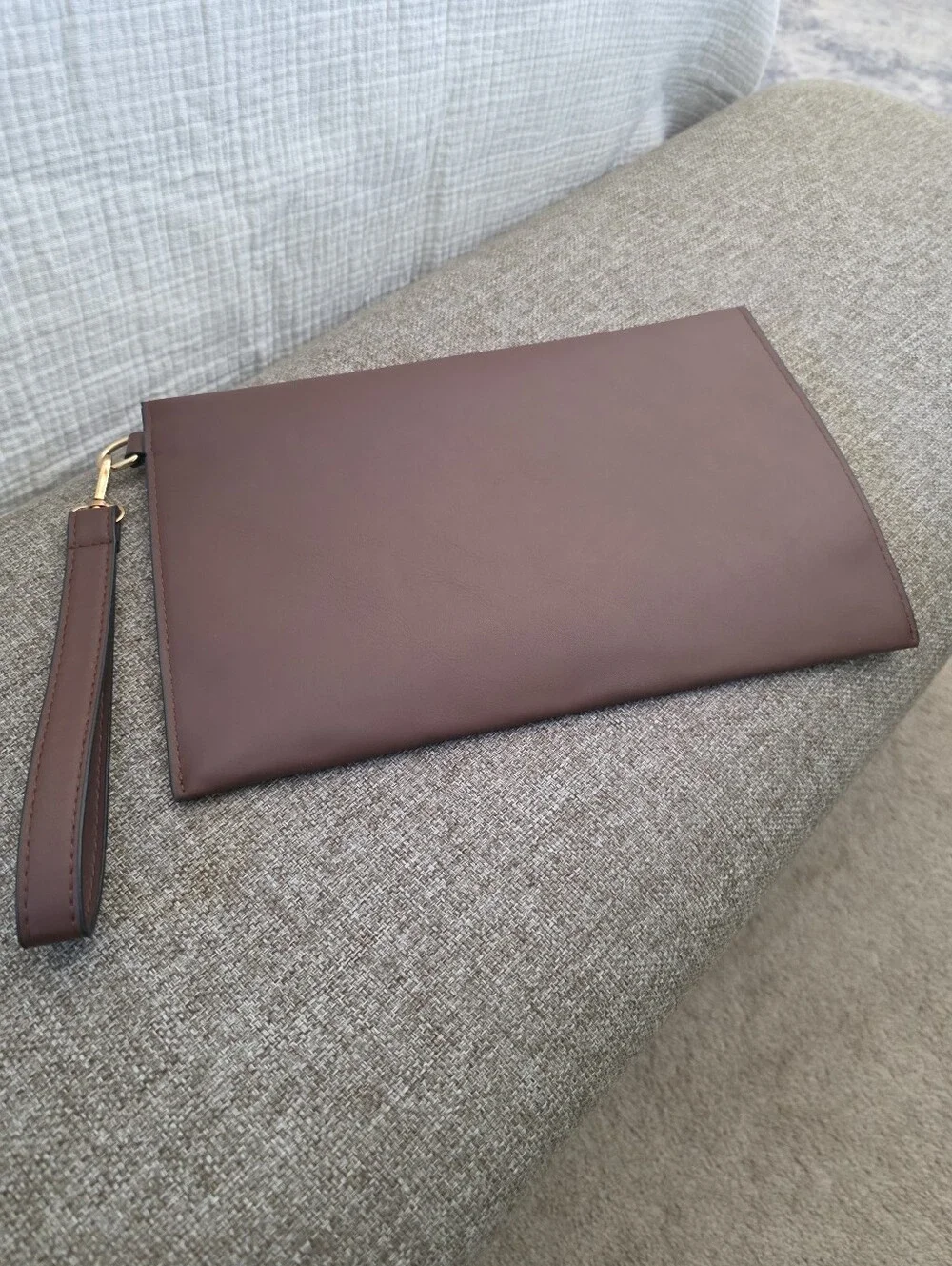 Elegant Women's Wristlet Clutch - Deep Plum